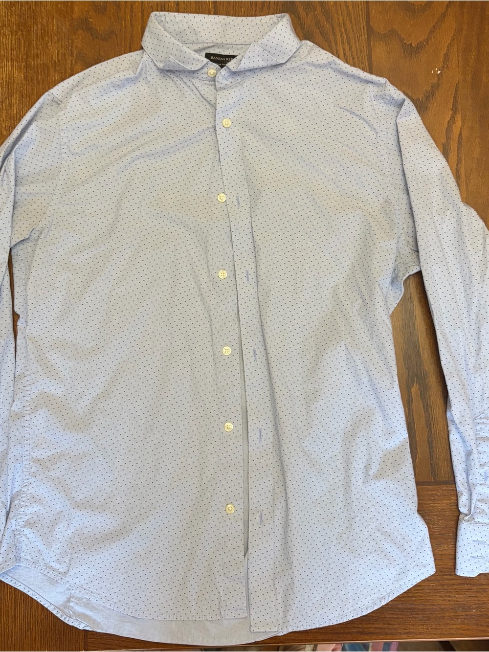 Banana Republic Men's Light Blue Printed Long Sleeve Button-Down Shirt. Size L